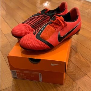 Nike Jr. Phantom Venom Elite FG soccer cleats, 5.5